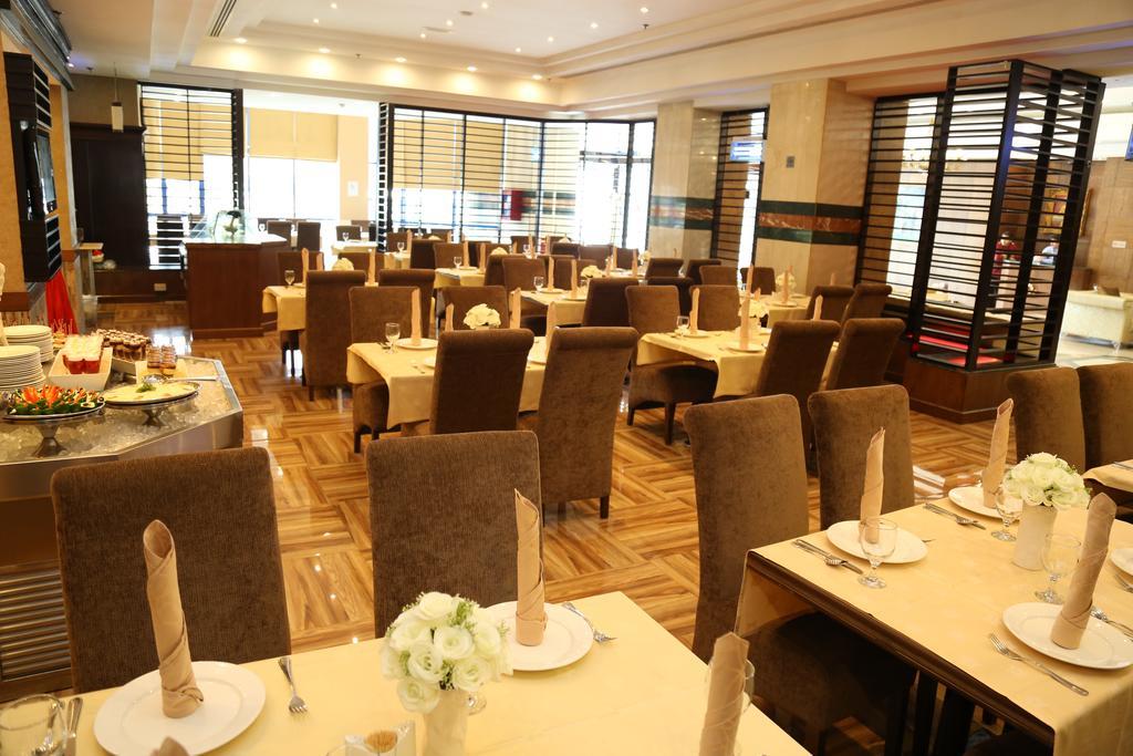 Abjad Grand Hotel Dubai Eksteriør billede