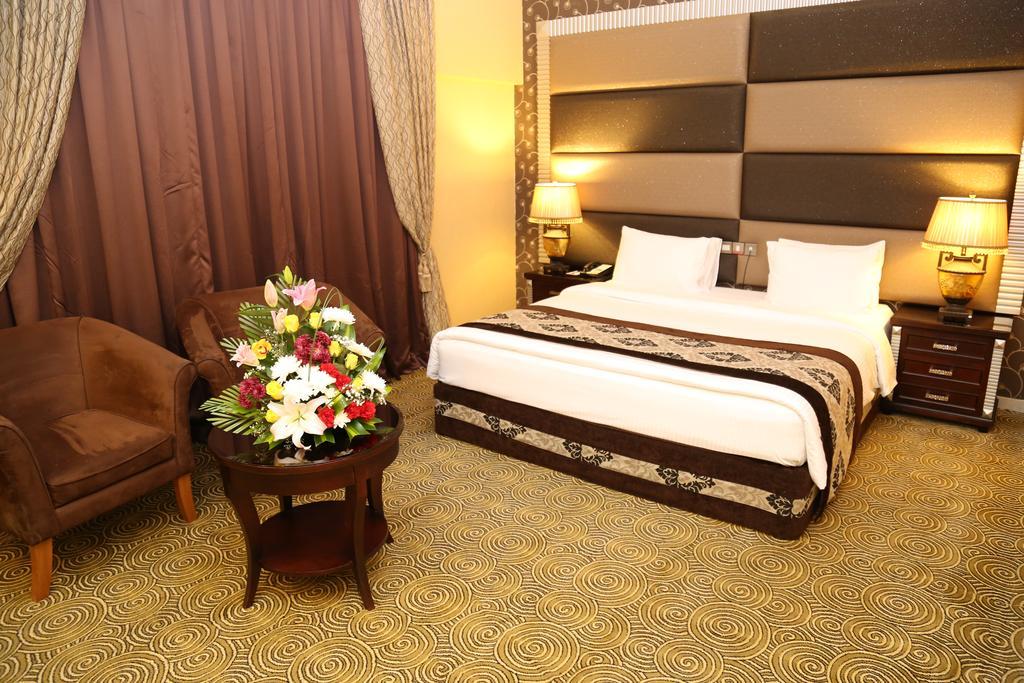 Abjad Grand Hotel Dubai Eksteriør billede