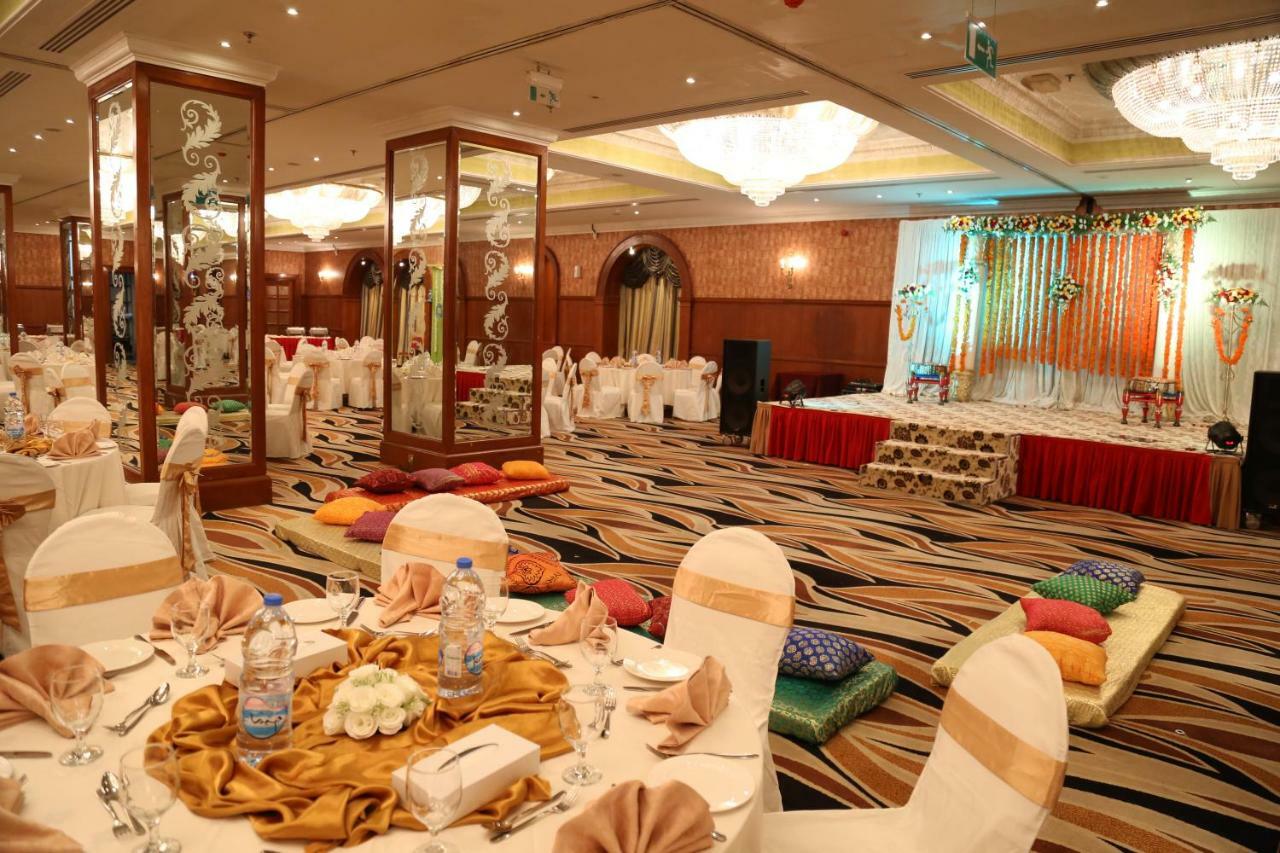 Abjad Grand Hotel Dubai Eksteriør billede